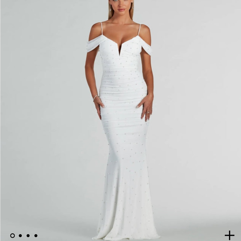 NWT - Windsor Charlene Formal Faux Pearl Mesh Mermaid Dress - Size S